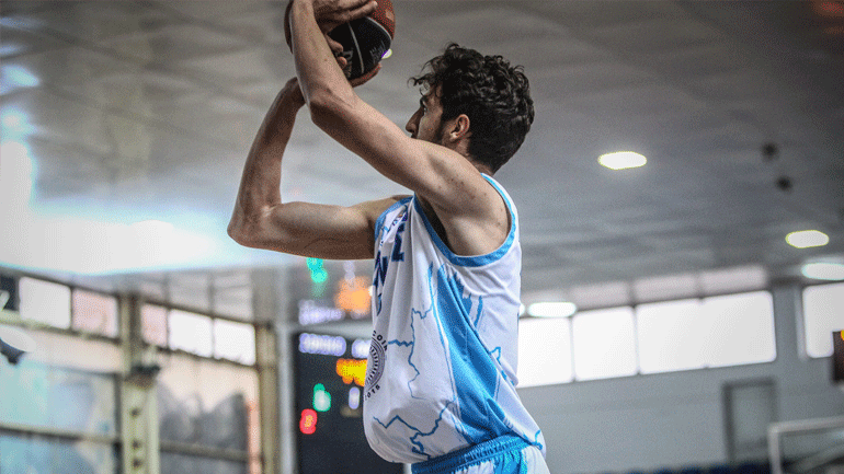 Νίκη διά χειρός Χουγκάζ για τον Ιωνικό, 83-76 τη Λάρισα