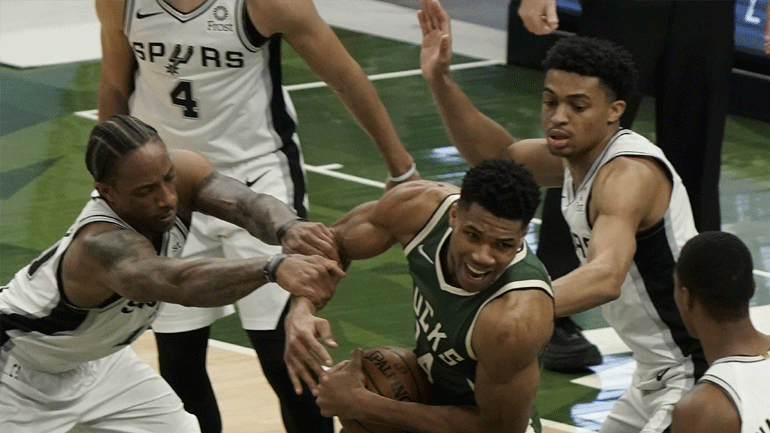 ΝΒΑ: Με… διπλό τον Αντετοκούνμπο οι Μπακς, 120-113 τους Σπερς