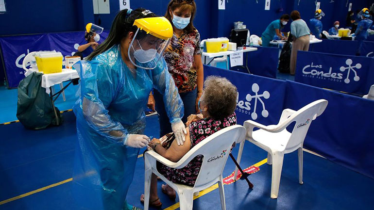 Πώς ο ρυθμός εμβολιασμού της Χιλής ξεπέρασε το υπόλοιπο δυτικό ημισφαίριο Πώς ο ρυθμός εμβολιασμού της Χιλής ξεπέρασε το υπόλοιπο δυτικό ημισφαίριο