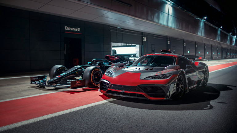 Εμπνευσμένο από τη W12 του 36χρονου Lewis Hamilton