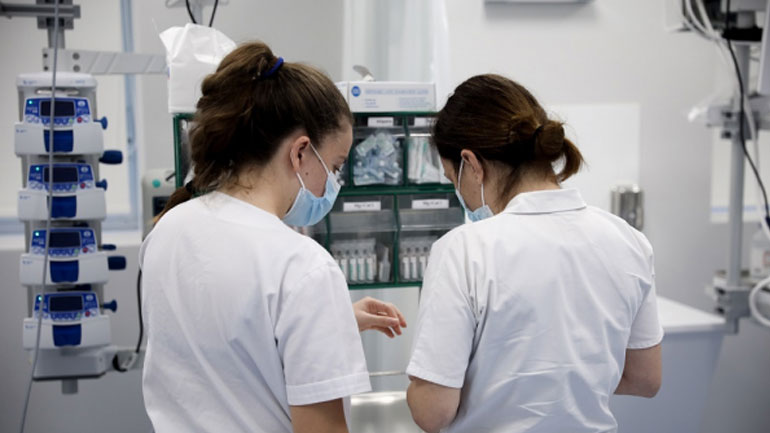 Επιτάσσονται 206 γιατροί κάτω των 60 ετών για έναν μήνα