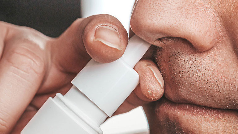 Ρινικό σπρέι που σκοτώνει το 99,9% των σωματιδίων του κορωνοϊού ξεκίνησε να παράγεται στο Ισραήλ