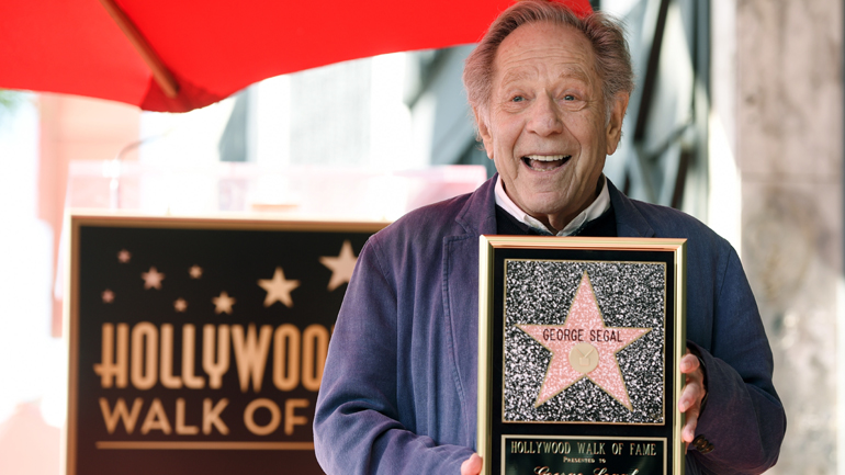 Πέθανε σε ηλικία 87 ετών ο διάσημος ηθοποιός Τζορτζ Σίγκαλ