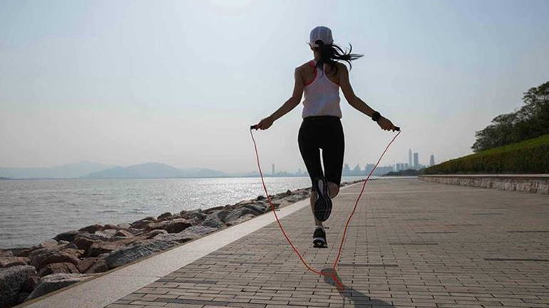 Workouts με σχοινάκι που αξίζει να δοκιμάσετε