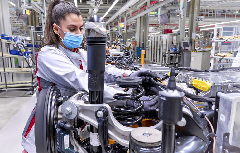 Το Q4 e-tron κατασκευάζεται μαζί με το VW ID.4