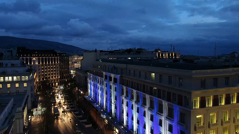 Το Citylink «ντύνεται» με τα χρώματα της ελληνικής σημαίας