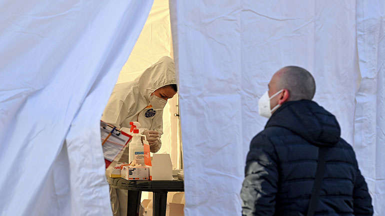 Η Πολωνία αναμένεται να αυστηροποιήσει τα περιοριστικά μέτρα λόγω κορωνοϊού