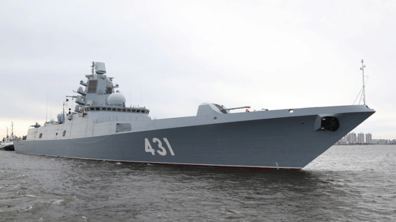 Η υπερσύγχρονη ρωσική φρεγάτα «Admiral Kasatonov» συμμετέχει στους εορτασμούς για τα 200 χρόνια