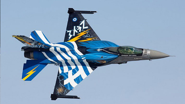 25η Μαρτίου: Το μήνυμα περηφάνειας του πιλότου της ομάδας «Ζευς»