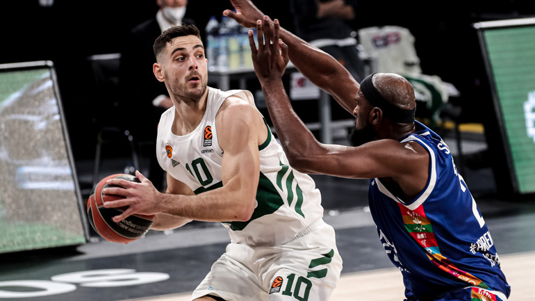 Βαριά ήττα για τον Παναθηναϊκό στην Πόλη, 85-65 η Εφές