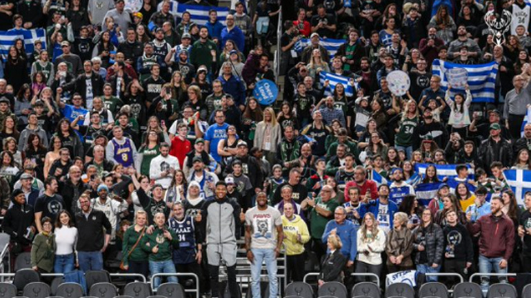 Οι Μπακς ευχήθηκαν στα ελληνικά για την επέτειο του 1821