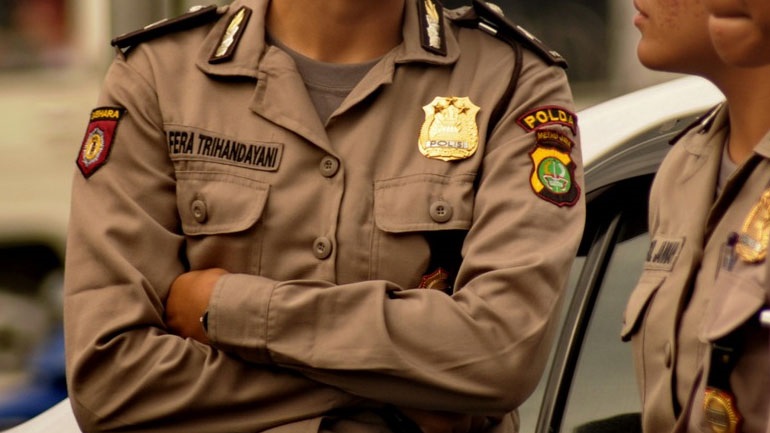 Ινδονησία: Η αστυνομία διενεργεί έρευνα μετά τον εντοπισμό ύποπτου δέματος