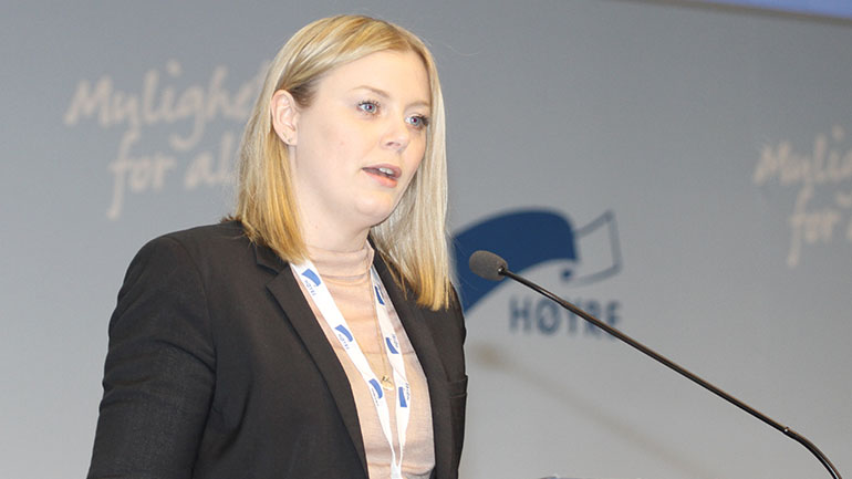 Νορβηγία: Η υπουργός Πετρελαίου και Ενέργειας, ο σύζυγος και ο γιός της προσβλήθηκαν από κορωνοϊό Νορβηγία: Η υπουργός Πετρελαίου και Ενέργειας, ο σύζυγος και ο γιός της προσβλήθηκαν από κορωνοϊό