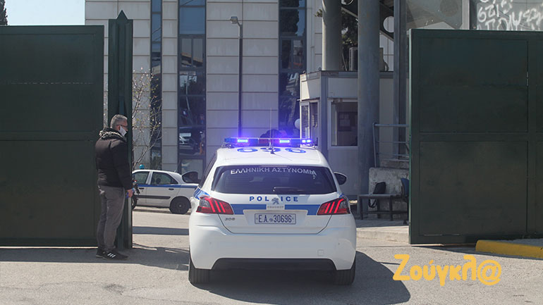 Προειδοποιητικό τηλεφώνημα στο zougla.gr για εκρηκτικό μηχανισμό στο Υπουργείο Παιδείας