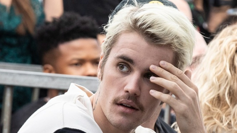 Ο Τζάστιν Μπίμπερ επισκέφθηκε φυλακή στην Καλιφόρνια για να διαδώσει το Ευαγγέλιο