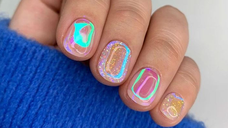 Aurora Nails: H νέα huge τάση που θα φτιάξει τη διάθεσή σας στο λεπτό