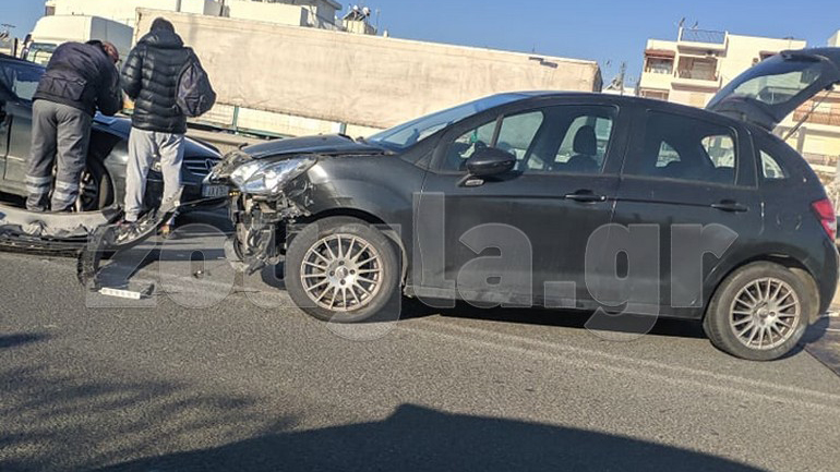 Ν. Φάληρο: Τροχαίο ατύχημα στην έξοδο προς εθνική Αθηνών-Λαμίας