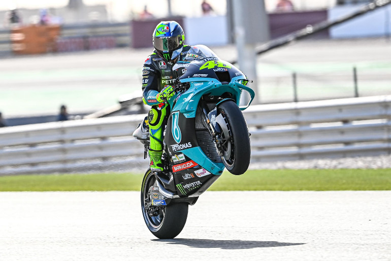 O παλιός είναι αλλιώς και ο Rossi απέδειξε ότι ακόμα έχει την ταχύτητα