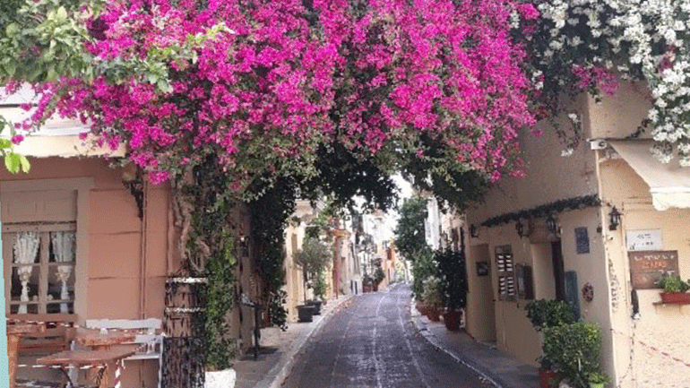 Ψηφιακές «βόλτες» από το σπίτι με παράθυρο στην ιστορία και τον κόσμο