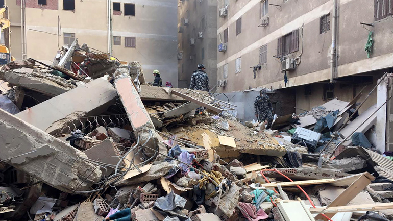 Αίγυπτος: Στους 16 οι νεκροί από την κατάρρευση δεκαώροφου κτηρίου στο Κάιρο