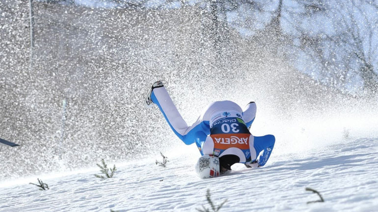 Η τρομακτική πτώση του άλτη Daniel Andre Tande
