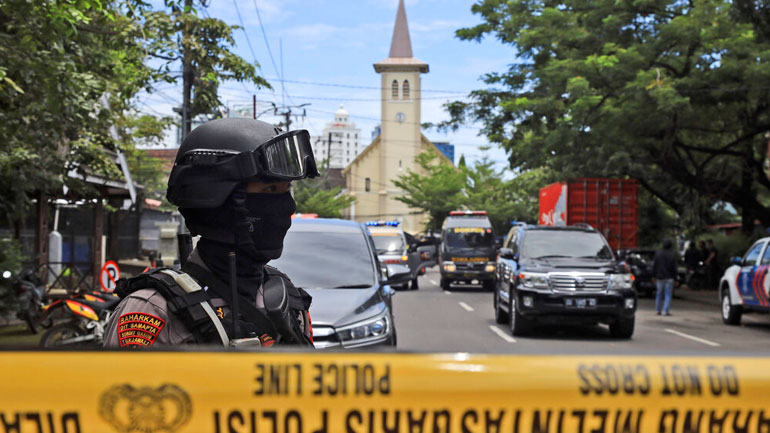 Ινδονησία: Τουλάχιστον 14 τραυματίες από την βομβιστική επίθεση αυτοκτονίας έξω από εκκλησία