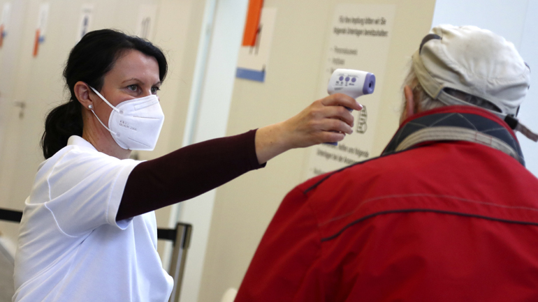 Γερμανία: 43 θάνατοι και 9.872 κρούσματα κορωνοϊού σε 24 ώρες