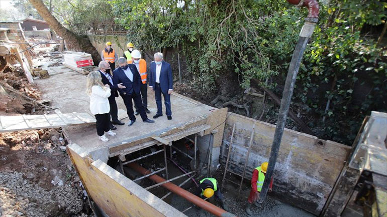 Αυτοψία Πατούλη στο αντιπλημμυρικό έργο της περιοχής «Βρυσάκι» στον Άγιο Στέφανο Αυτοψία Πατούλη στο αντιπλημμυρικό έργο της περιοχής «Βρυσάκι» στον Άγιο Στέφανο