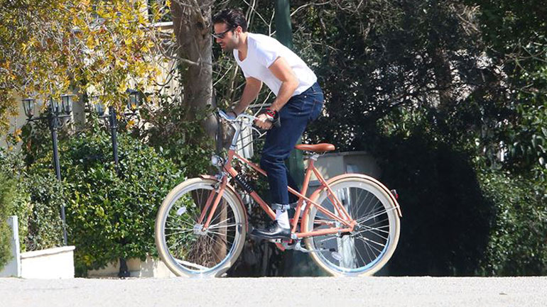 Κωνσταντίνος Αργυρός: Ποδηλατάδα στο κέντρο της Αθήνας