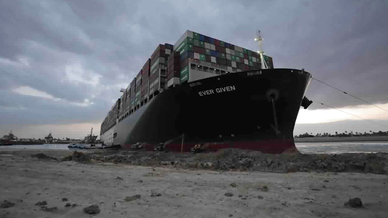 Αίγυπτος: Το Ever Given έχει επανέλθει κατά το 80% στη «σωστή κατεύθυνση»