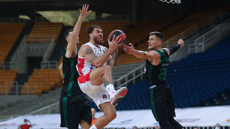 Τζέιμς: «Ανυπομονώ να αποσυρθώ και να μην ξαναμιλήσω σε κανέναν»