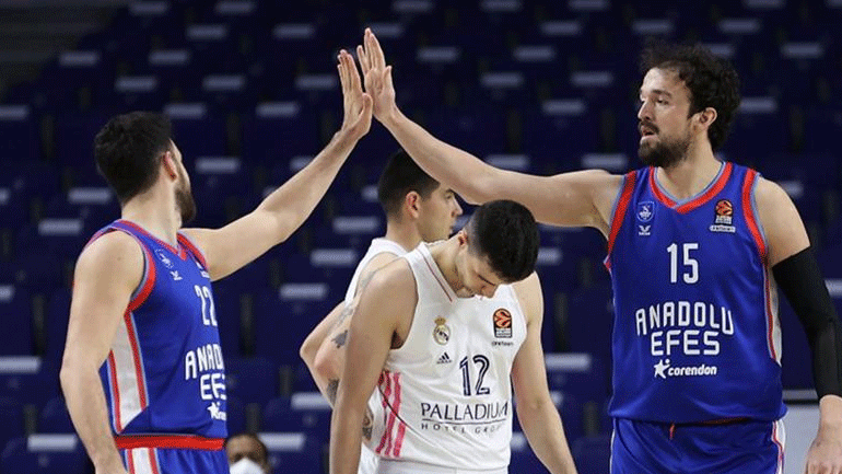Euroleague: Σαρωτική στη Μαδρίτη η Εφές, συνέτριψε 108-83 τη Ρεάλ