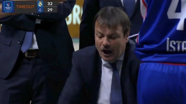 Ξέσπασμα Αταμάν: «Μην μιλάτε και παίξτε μία γ@@@η άμυνα!»