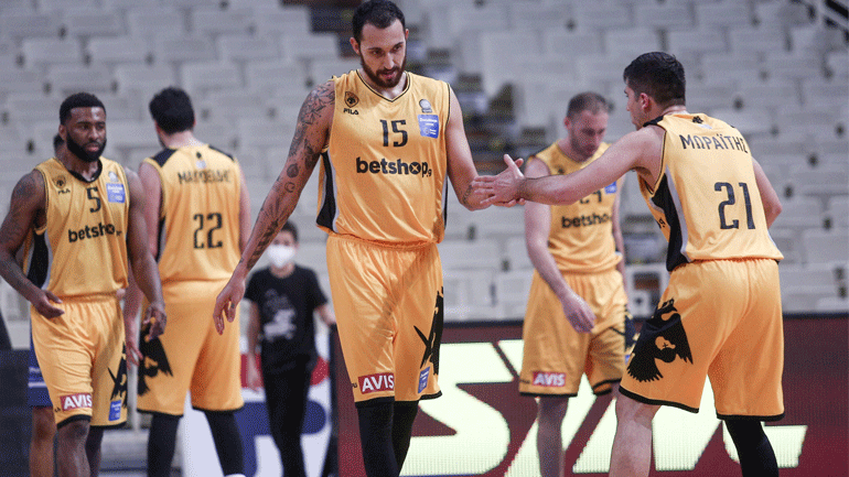 Ουρμπόνας: «Τρεις μήνες απλήρωτοι οι παίκτες της ΑΕΚ»