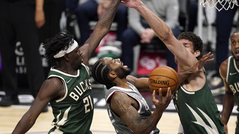 ΝΒΑ: Οι Κλίπερς διέλυσαν 129-105 τους Μπακς