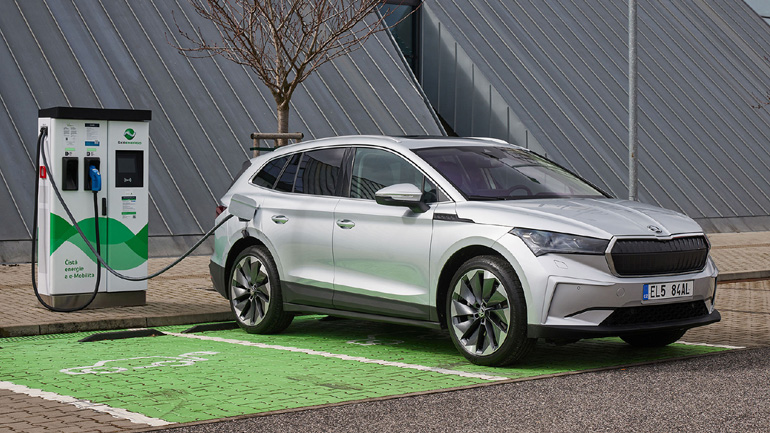 Η αυτονομία ανάλογα την έκδοση κυμαίνεται από 350 έως 520 χιλιόμετρα