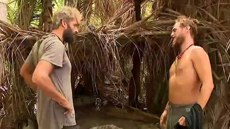 Έξαλλος ο Αλέξης Παππάς με τον Κώστα Παπαδόπουλο: «Πού πας, ρε Καραμήτρο;»