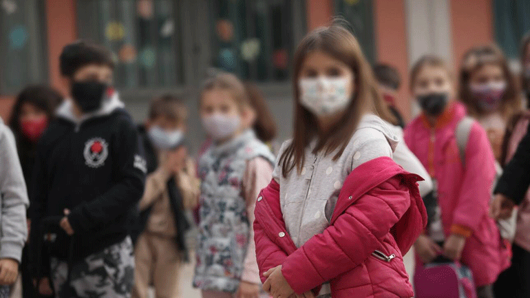 Στο 100% η αποτελεσματικότητα του εμβολίου των Pfizer/BioNTech στους εφήβους 12 έως 15 ετών