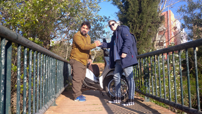 Δραστήριος άνθρωπος με ζηλευτή όρεξη για ζωή