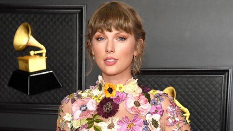 Taylor Swift: Χάρισε 50.000 λίρες σε μητέρα που έχασε τον σύζυγό της από κορωνοϊό