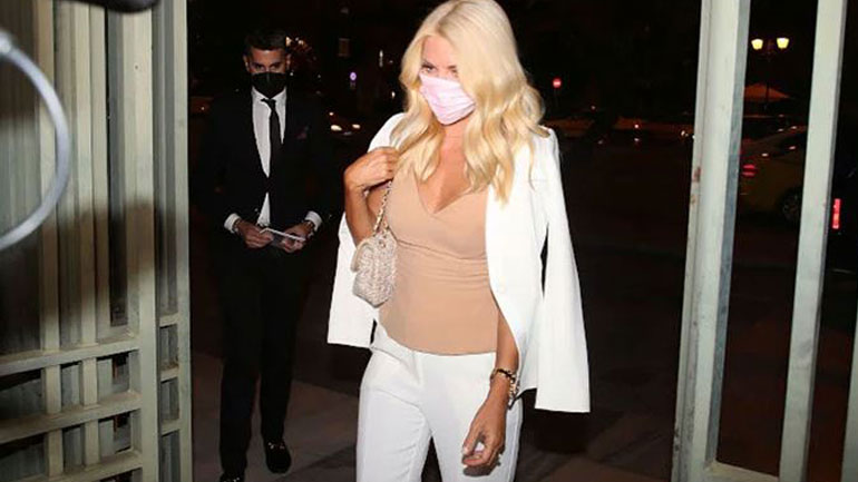 Η Ελένη Μενεγάκη επιστρέφει στην τηλεόραση με χρυσό συμβόλαιο