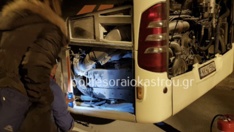Φωτιά σε αστικό λεωφορείο στο Ωραιόκαστρο Θεσσαλονίκης Φωτιά σε αστικό λεωφορείο στο Ωραιόκαστρο Θεσσαλονίκης