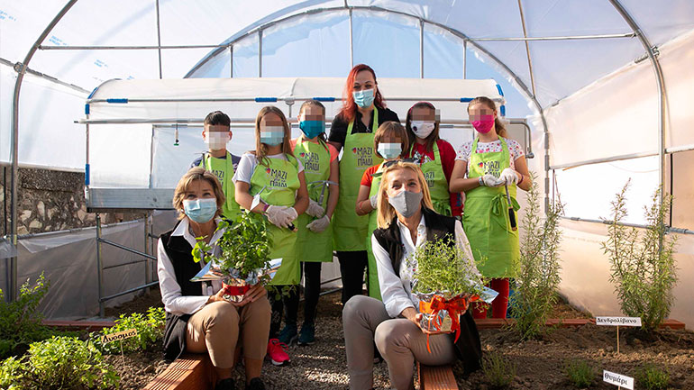 Ρούλα Λεύκελη: Η εκπαιδευτικός που καλλιεργεί τη γνώση στα παιδιά των ακριτικών Ριζίων του Έβρου