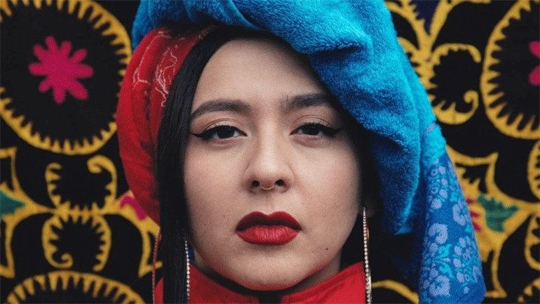 Το τραγούδι της τραγουδίστριας Μανίζα για την Eurovision «Russian Woman» δεν άρεσε στην πρόεδρο της Ομοσπονδίας