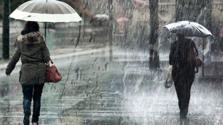 Θυελλώδεις άνεμοι στο Αιγαίο και σημαντικές βροχοπτώσεις στην Κρήτη σήμερα το πρωί