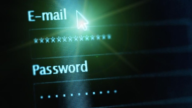 Ιταλία: Ποιος είναι ο αντιπλοίαρχος που συνελήφθη για κατασκοπεία