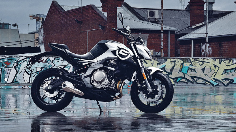 Η έκδοση SP έχει αναβαθμισμένες αναρτήσεις και φρένα.