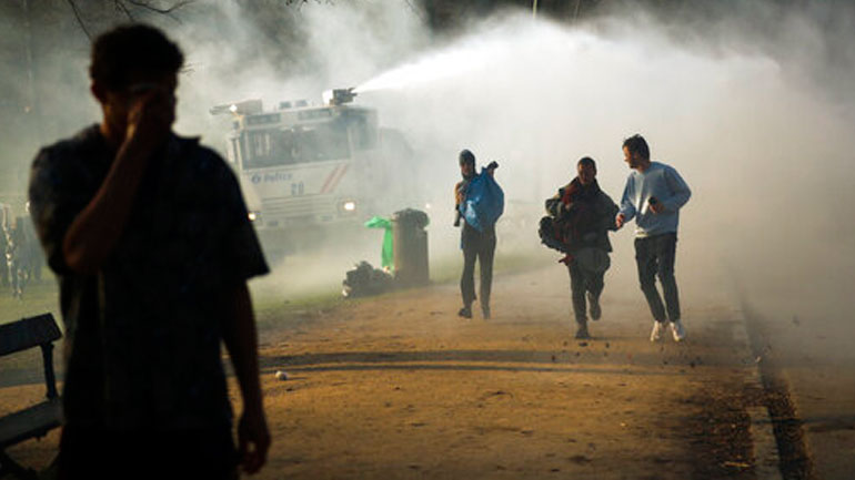 Βέλγιο: Επεισόδια, τραυματισμοί και συλλήψεις σε πάρτι που ξεκίνησε ως πρωταπριλιάτικο αστείο