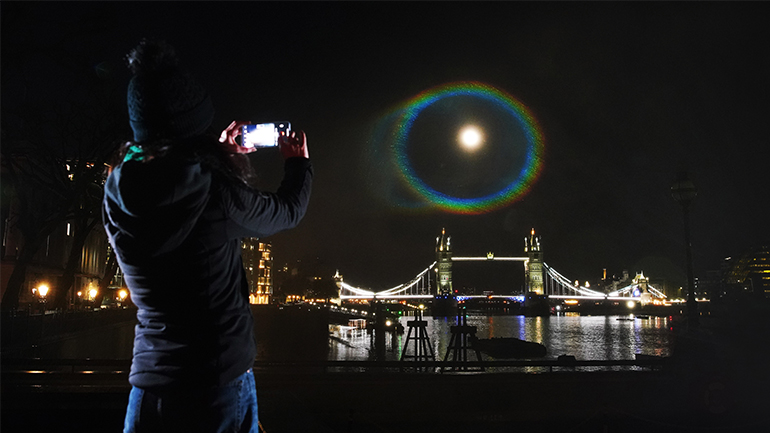 Η σειρά OnePlus 9 φωτογραφίζει το «Σεληνιακό Ουράνιο Τόξο»