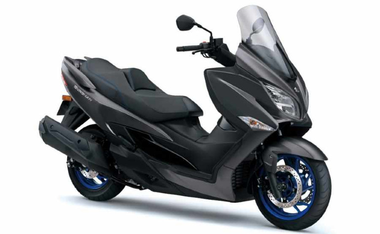 Μικρές αναβαθμίσεις στην εμφάνιση, αλλά αρκετές σε κινητήρα και εξοπλισμό.